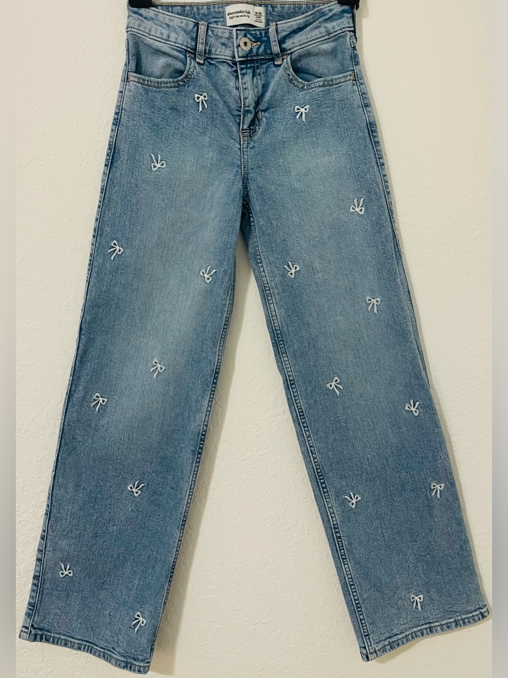 abercrombie kids Light Blue Straight-Leg Jeans with White Bow Embroidery